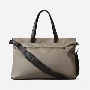 Everlane ReNew Transit Weekender, warm charcoal